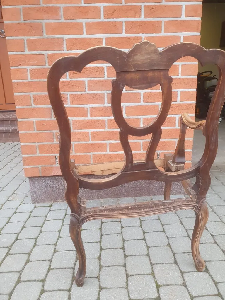 Atnaujintas rankų darbo pavyzdys